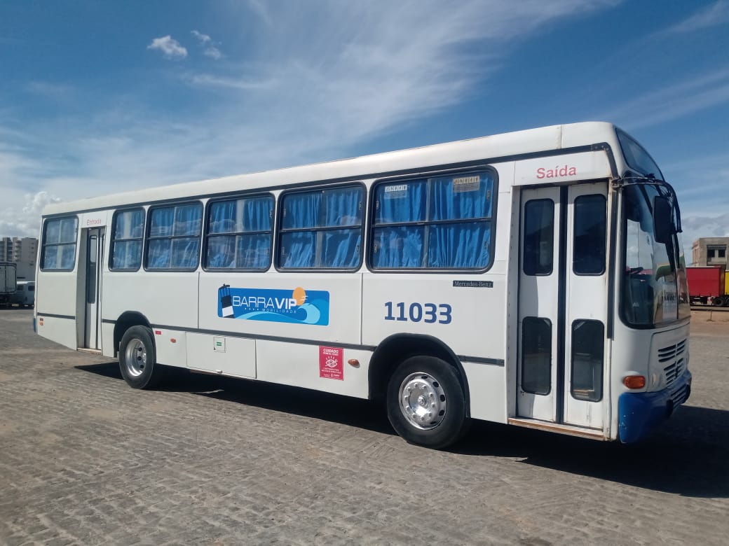 Ônibus Barra VIP na estrada